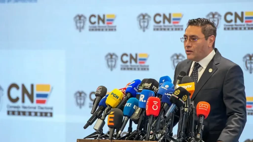 Cristian Quiroz renunció a la presidencia del CNE Cristian Quiroz renunció a la presidencia del CNE