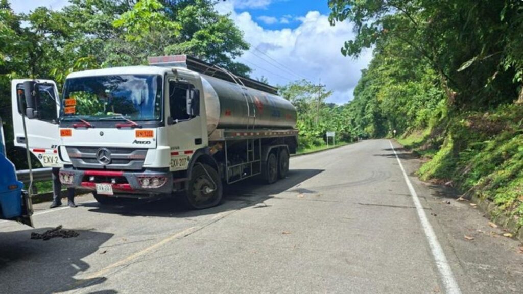Ejército frustra bloqueo del ELN en estratégico corredor vial Ejército frustra bloqueo del ELN en estratégico corredor vial
