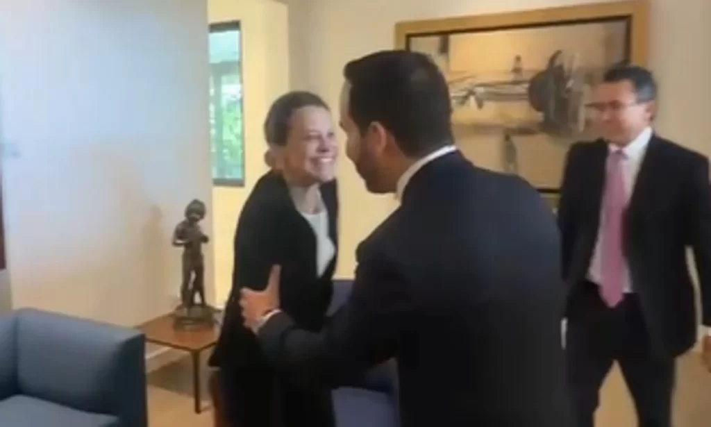 El Presidente electo Abelardo De La Espriella restablece el diálogo directo con el Banco Mundial El Presidente electo Abelardo De La Espriella restablece el diálogo directo con el Banco Mundial