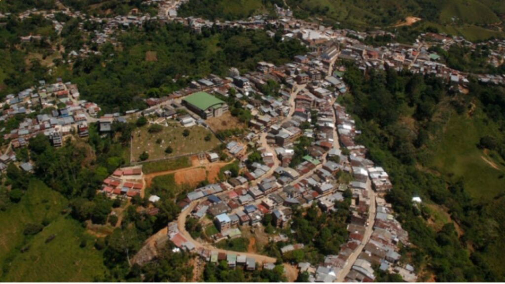 En Remedios, profesores no quieren volver a las aulas de clase por los enfrentamientos entre grupos armados En Remedios, profesores no quieren volver a las aulas de clase por los enfrentamientos entre grupos armados