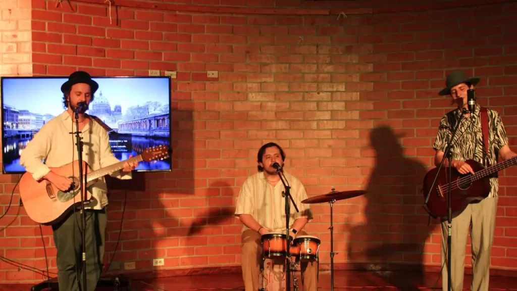 Estudios Públicos de Grabación beneficiaron a artistas en Medellín Estudios Públicos de Grabación beneficiaron a artistas en Medellín