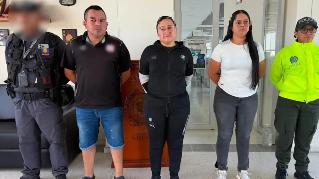 ¡Como si fuera un concesionario! Investigan a tres policías por vender motos robadas que debían custodiar