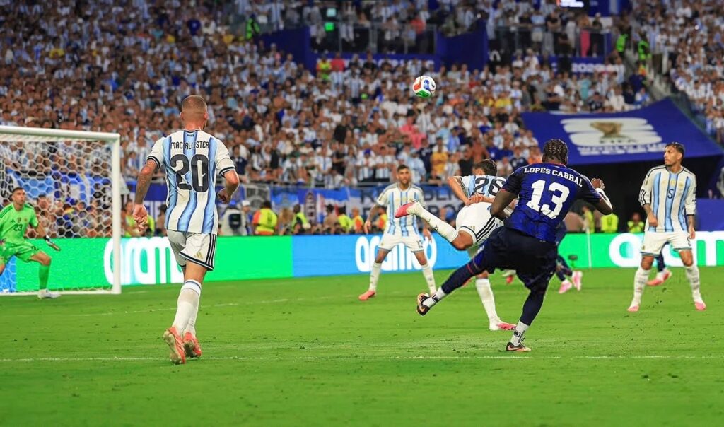 La FIFA eligió el mejor gol del Mundial 2026: el golazo de Cabo Verde que hizo sufrir a los argentinos en los dieciseisavos de final La FIFA eligió el mejor gol del Mundial 2026: el golazo de Cabo Verde que hizo sufrir a los argentinos en los dieciseisavos de final
