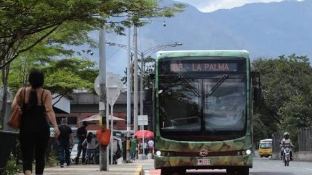 Línea O de buses del Metro de Medellín restablece su servicio comercial Línea O de buses del Metro de Medellín restablece su servicio comercial