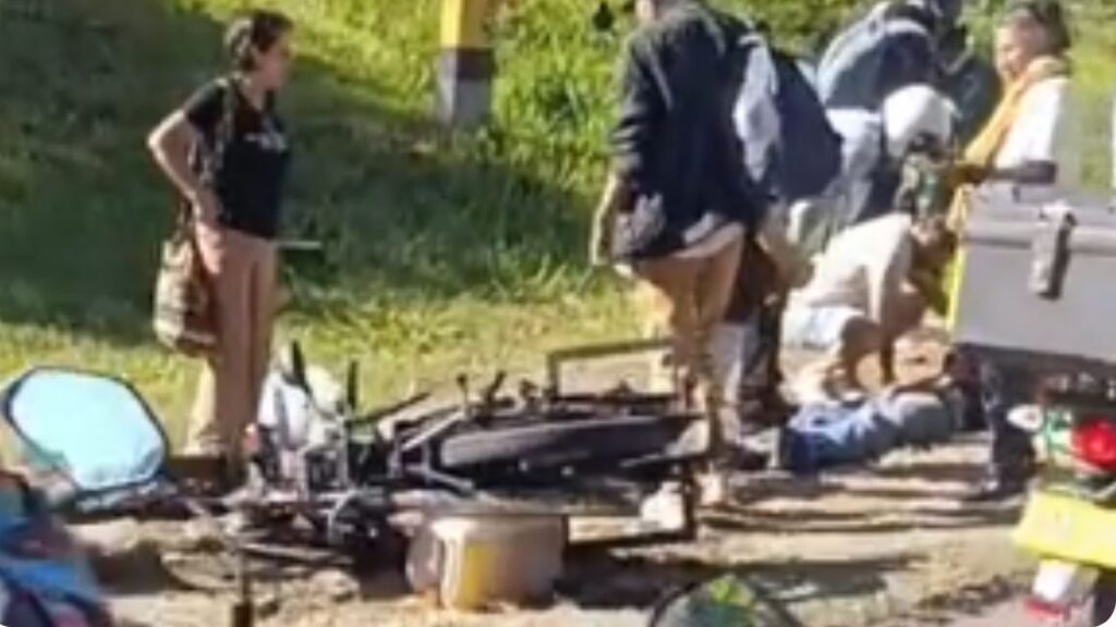 Lo que se sabe del accidente que involucró a un motociclista frente a la UVA de Niquía Lo que se sabe del accidente que involucró a un motociclista frente a la UVA de Niquía