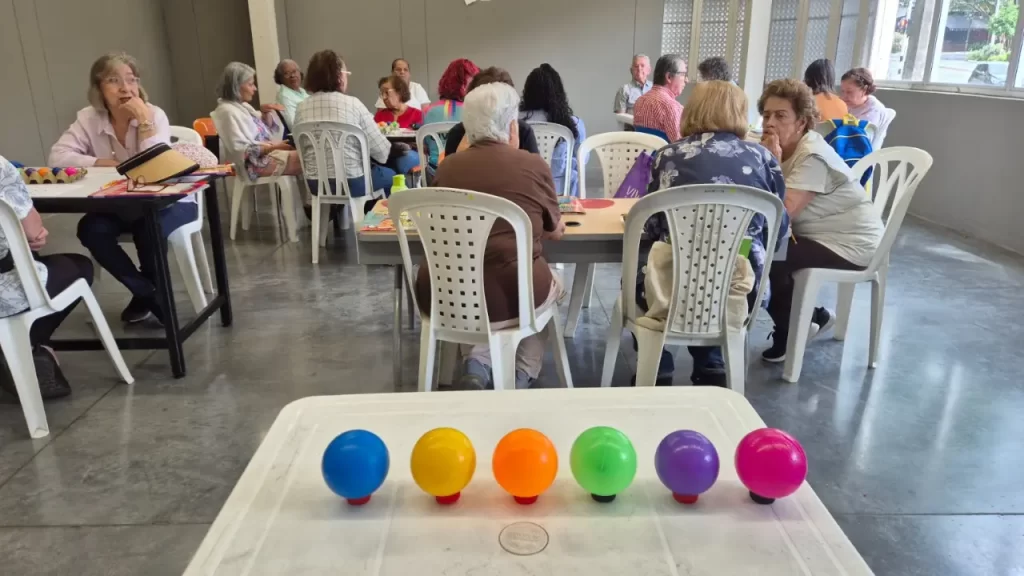 Medellín mejora bienestar para personas cuidadoras