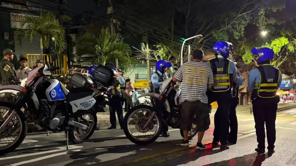 Refuerzan controles en corredores de Metroplús en Medellín Refuerzan controles en corredores de Metroplús en Medellín