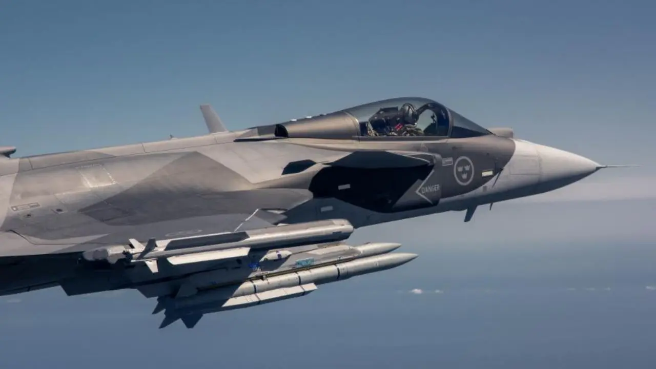 Le pondrán la lupa a la millonaria compra de los aviones Gripen: ministro de Defensa designado habló de 47 hallazgos