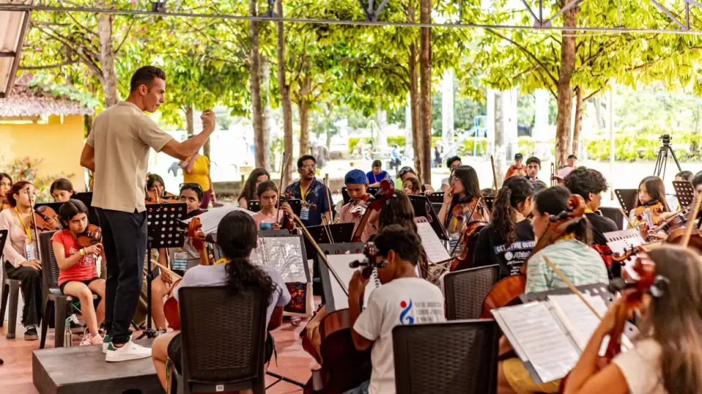 Tres jóvenes de Medellín integran orquesta iberoamericana Tres jóvenes de Medellín integran orquesta iberoamericana