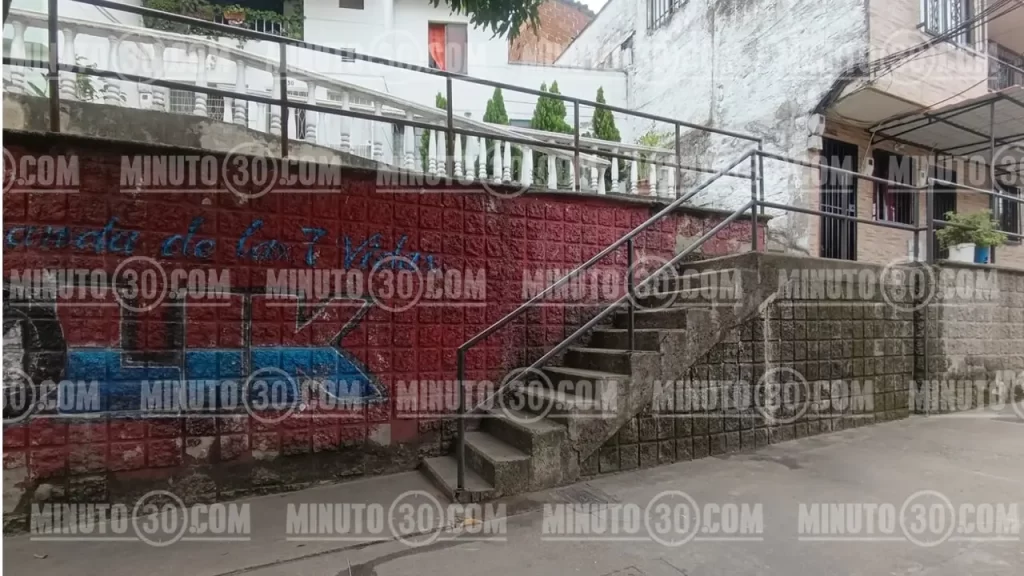 ¡Escabroso asesinato en la nororiental! A «erika » la encontraron muerta en unas escalas en Aranjuez ¡Escabroso asesinato en la nororiental! A «erika » la encontraron muerta en unas escalas en Aranjuez