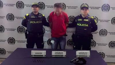 ¿Era de los Pachelly? Capturan a hombre de 42 años en Bello que portaba un revólver y estaría ligado al microtráfico ¿Era de los Pachelly? Capturan a hombre de 42 años en Bello que portaba un revólver y estaría ligado al microtráfico