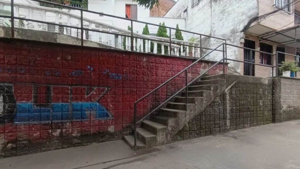 ¿Qué le pasó a Erika? Hallan sin vida a una mujer en unas escaleras de Aranjuez ¿Qué le pasó a Erika? Hallan sin vida a una mujer en unas escaleras de Aranjuez