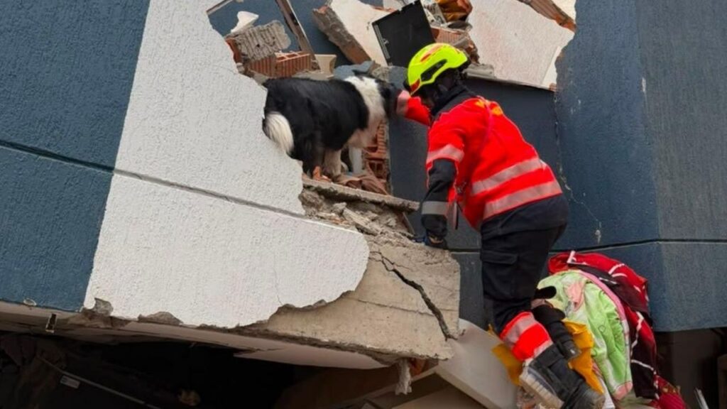 Alcalde de Medellín indicó que bomberos culminaron labores en Pereira hallando cuerpos sin vida Alcalde de Medellín indicó que bomberos culminaron labores en Pereira hallando cuerpos sin vida