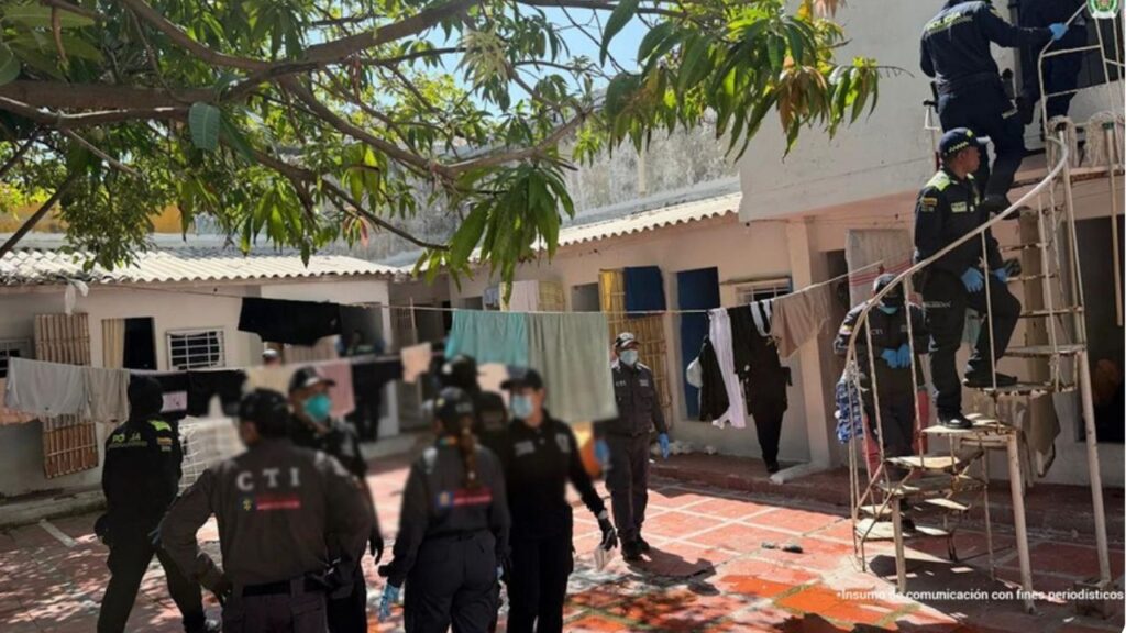 Fiscalía y Policía allanaron cárceles de máxima y mediana seguridad del país para mitigar el delito de extorsión