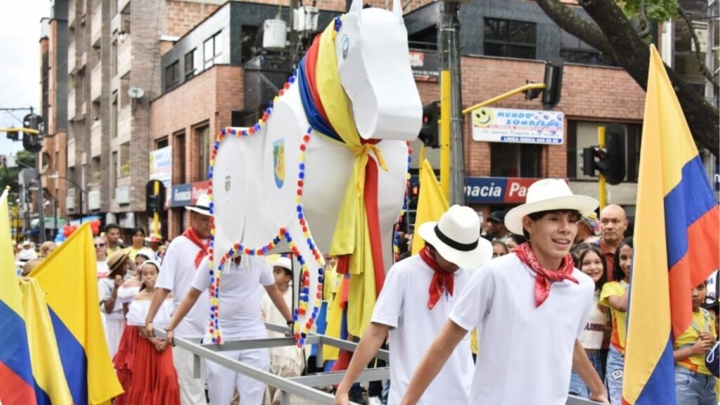 Itagüí mantiene sus fiestas pese al terremoto y alcalde defiende la decisión Itagüí mantiene sus fiestas pese al terremoto y alcalde defiende la decisión