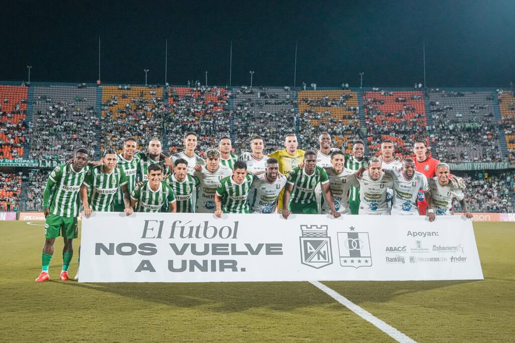 Nacional y Once Caldas empataron en una noche donde el fútbol se jugó por los damnificados del terremoto Nacional y Once Caldas empataron en una noche donde el fútbol se jugó por los damnificados del terremoto