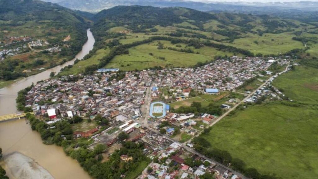 Tres personas fallecieron por heridas causadas por explosivos en Tarazá: presuntamente pertenecían al Clan del Golfo Tres personas fallecieron por heridas causadas por explosivos en Tarazá: presuntamente pertenecían al Clan del Golfo