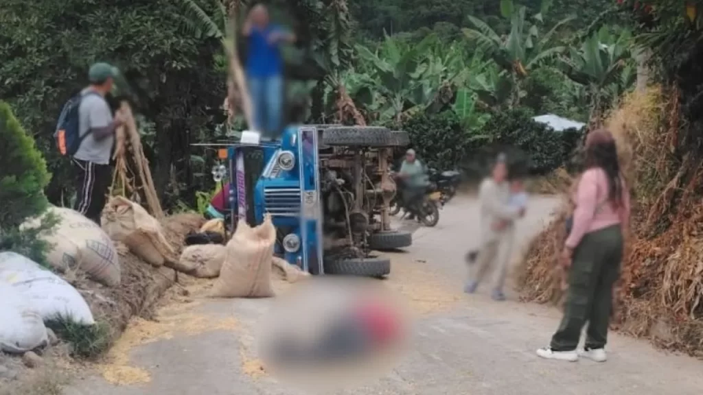 Wilson, un campesino, perdió la vida en el volcamiento de un «chivero» en el corregimiento Santa Inés, Andes Wilson, un campesino, perdió la vida en el volcamiento de un «chivero» en el corregimiento Santa Inés, Andes
