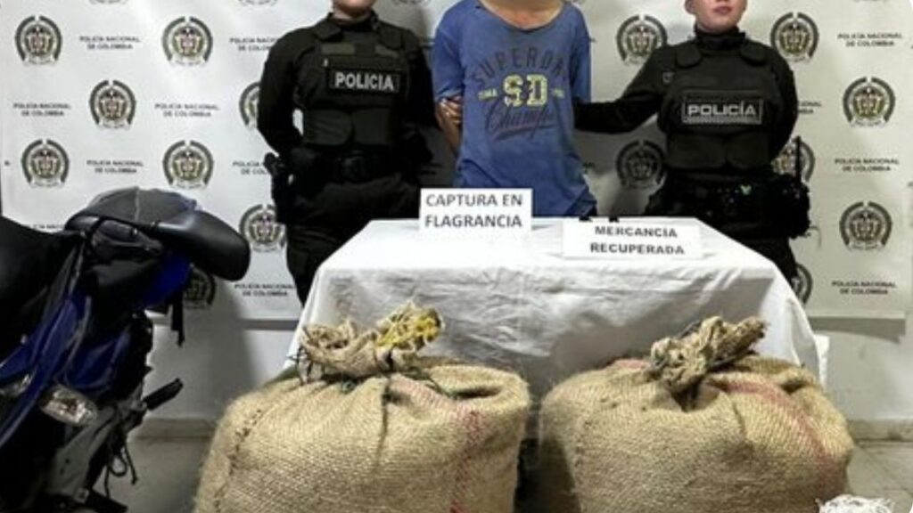 ¿Para dónde lo llevaba? Capturan a un hombre señalado de hurtar café en Betulia ¿Para dónde lo llevaba? Capturan a un hombre señalado de hurtar café en Betulia