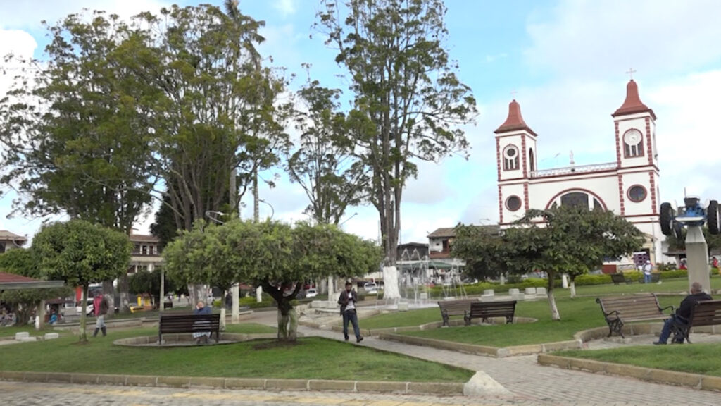 Ataque armado en la vereda San Miguel de Santa Cruz, en La Unión, deja un saldo preliminar de un muerto y un herido Ataque armado en la vereda San Miguel de Santa Cruz, en La Unión, deja un saldo preliminar de un muerto y un herido