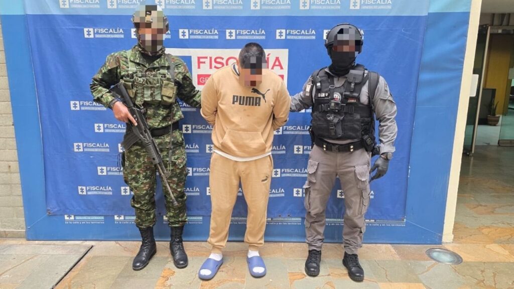 Capturan en Medellín a presunto cabecilla de red transnacional pedido en extradición por EE. UU. Capturan en Medellín a presunto cabecilla de red transnacional pedido en extradición por EE. UU.