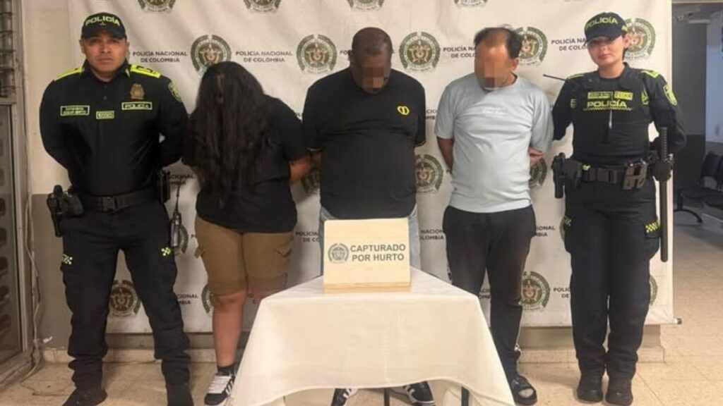 Cayeron tres personas señaladas de ingresar con engaños a hurtar una vivienda en Envigado Cayeron tres personas señaladas de ingresar con engaños a hurtar una vivienda en Envigado
