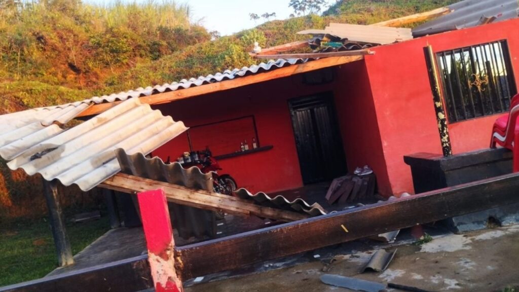 Cuatro noches consecutivas de lluvia dejan 28 familias afectadas en Campamento: 11 trapiches paneleros dañados y vías bloqueadas Cuatro noches consecutivas de lluvia dejan 28 familias afectadas en Campamento: 11 trapiches paneleros dañados y vías bloqueadas