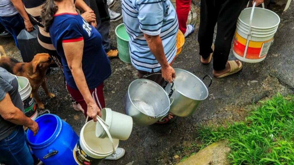 Inician cortes de 11 horas por el fenómeno de El Niño: Conozca el turno de suspensión de agua para este miércoles Inician cortes de 11 horas por el fenómeno de El Niño: Conozca el turno de suspensión de agua para este miércoles