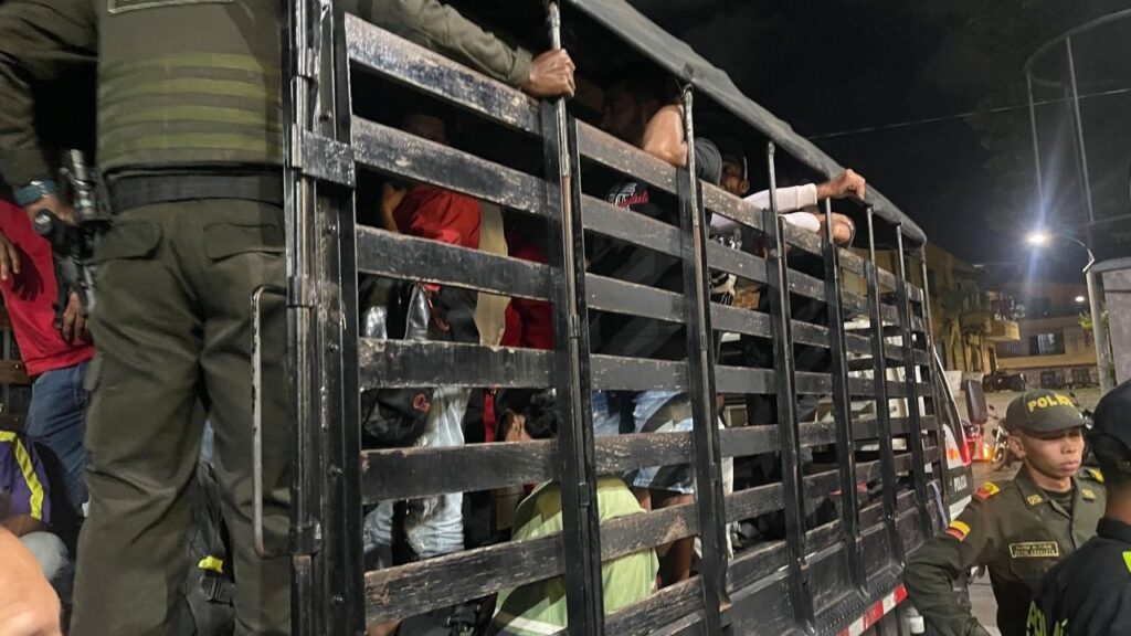 Redadas migratorias en Medellín terminan con la expulsión de 17 ciudadanos extranjeros Redadas migratorias en Medellín terminan con la expulsión de 17 ciudadanos extranjeros