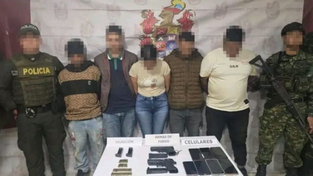 Cinco capturados en Remedios con armas y munición que serían del Clan del Golfo Cinco capturados en Remedios con armas y munición que serían del Clan del Golfo