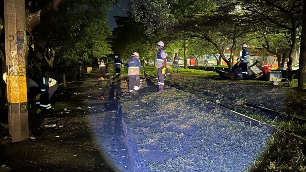 Medellín desmontó más de 6.500 cambuches y retiró cerca de 2.000 toneladas de residuos