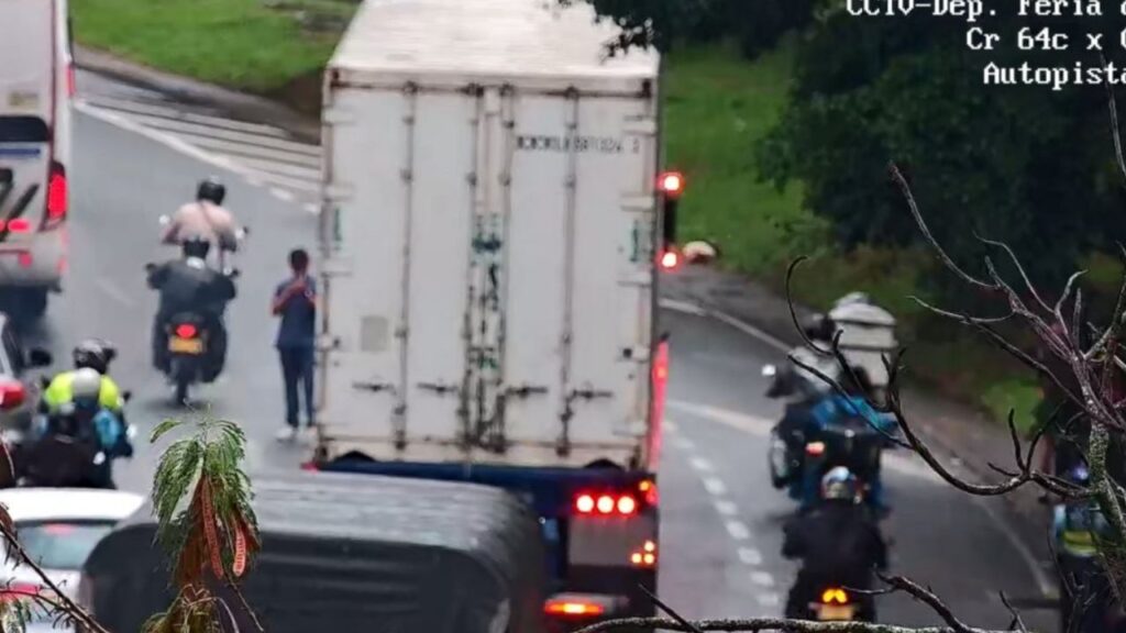 Siniestro vial genera movilidad reducida en la Autopista Norte, a la altura de Feria de Ganado