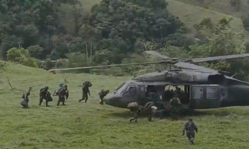 El Ejército se pronuncia tras asonada de más de 500